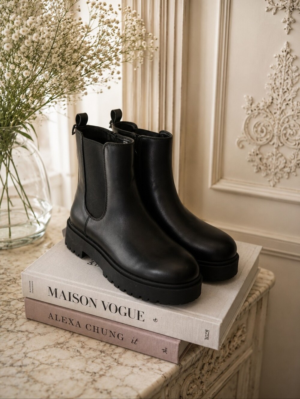 Arizona Jean Company Black Chelsea Lug Sole Ankle Boots